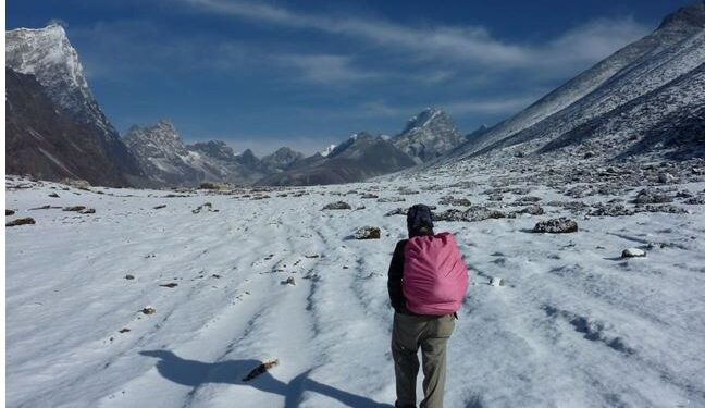 Everest Region Trekking Solo V/S Group: Pros And Cons Of Each Trekking Style