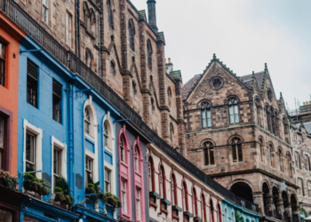 Edinburgh Lambswool's Global Acclaim in Pure Cashmere and Lambswool