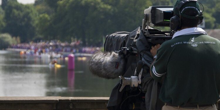 Best Evolution of Sports Broadcasting: From Radio to Digital